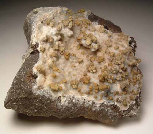 Mottramite on descloizite